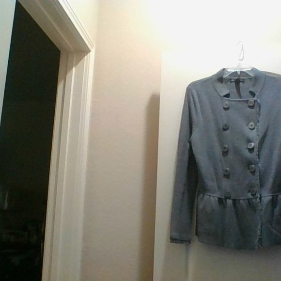 Top - Picture 6 of 16